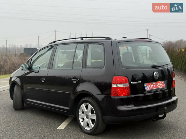 Чорний Фольксваген Туран, об'ємом двигуна 1.6 л та пробігом 220 тис. км за 6200 $, фото 12 на Automoto.ua