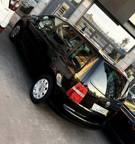 Черный Фольксваген Туран, объемом двигателя 1.6 л и пробегом 190 тыс. км за 6999 $, фото 17 на Automoto.ua