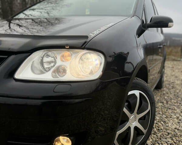 Черный Фольксваген Туран, объемом двигателя 1.9 л и пробегом 285 тыс. км за 6200 $, фото 1 на Automoto.ua