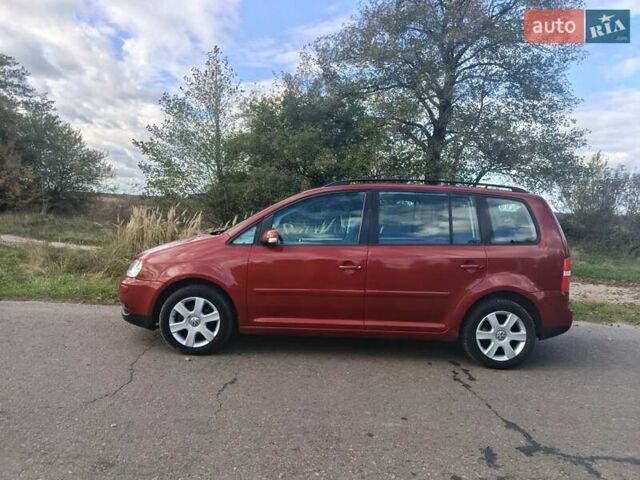 Черный Фольксваген Туран, объемом двигателя 1.6 л и пробегом 261 тыс. км за 4999 $, фото 27 на Automoto.ua