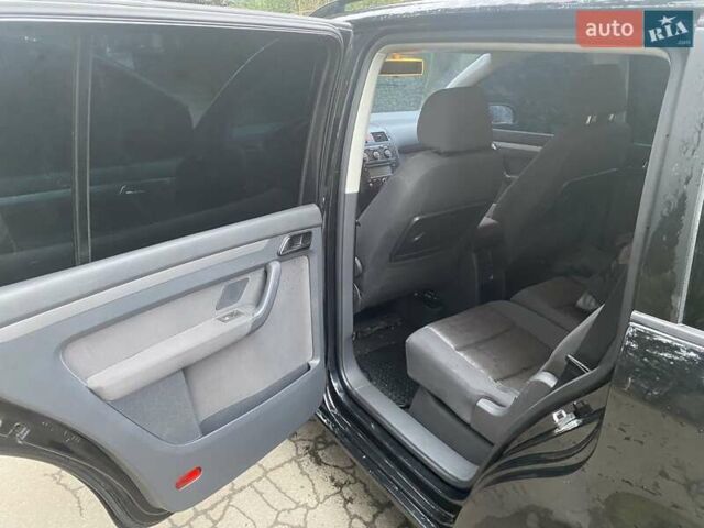 Чорний Фольксваген Туран, об'ємом двигуна 1.9 л та пробігом 390 тис. км за 6500 $, фото 10 на Automoto.ua