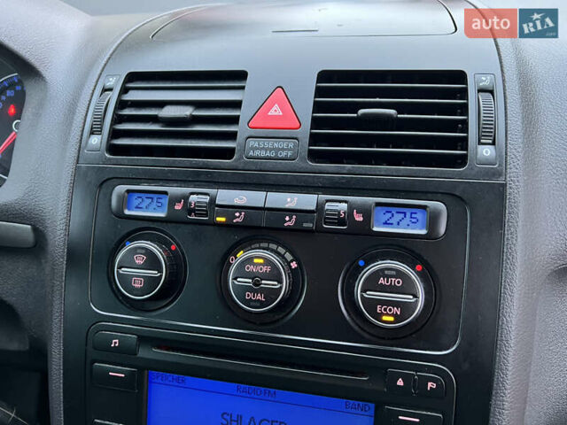 Черный Фольксваген Туран, объемом двигателя 1.6 л и пробегом 246 тыс. км за 5999 $, фото 62 на Automoto.ua