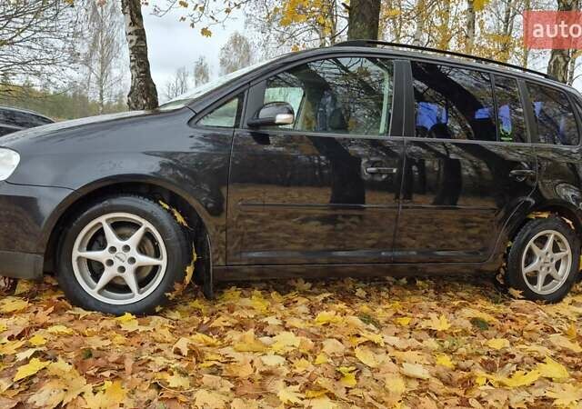 Черный Фольксваген Туран, объемом двигателя 1.39 л и пробегом 278 тыс. км за 5200 $, фото 3 на Automoto.ua