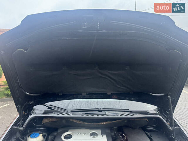 Черный Фольксваген Туран, объемом двигателя 1.9 л и пробегом 246 тыс. км за 7800 $, фото 26 на Automoto.ua