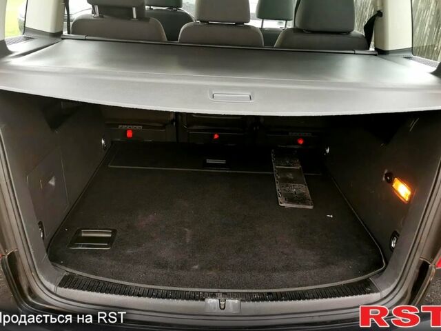 Черный Фольксваген Туран, объемом двигателя 2 л и пробегом 211 тыс. км за 2200 $, фото 3 на Automoto.ua