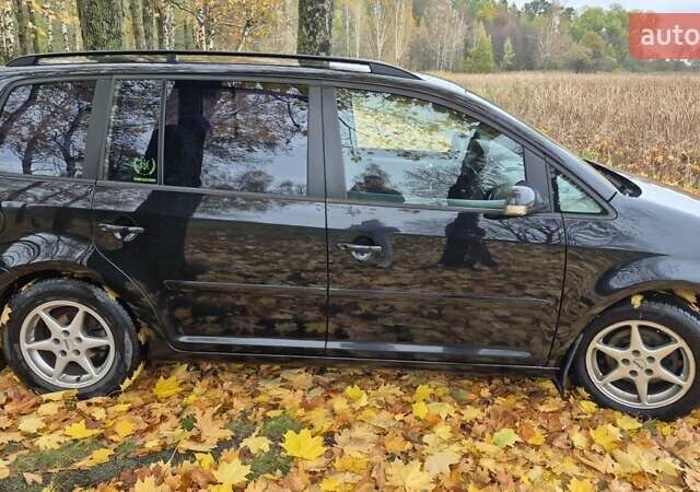 Черный Фольксваген Туран, объемом двигателя 1.39 л и пробегом 278 тыс. км за 5200 $, фото 5 на Automoto.ua