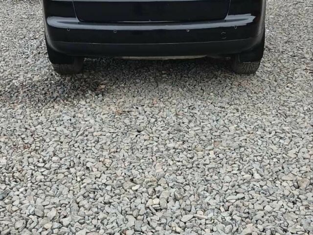 Черный Фольксваген Туран, объемом двигателя 2 л и пробегом 343 тыс. км за 5500 $, фото 2 на Automoto.ua