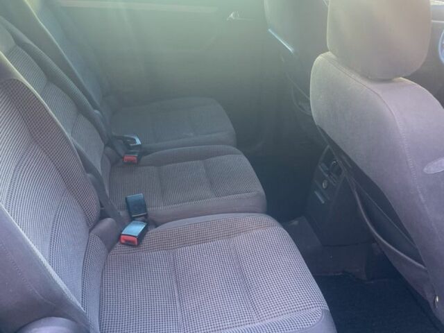 Чорний Фольксваген Туран, об'ємом двигуна 2 л та пробігом 1 тис. км за 3200 $, фото 7 на Automoto.ua