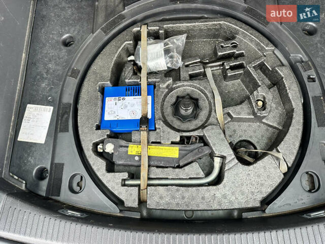 Фольксваген Туран 2006 в Виннице на Automoto.ua Черный Фольксваген Туран, объемом двигателя 1.6 л и пробегом 252 тыс. км за 7777 $, фото 32 на Automoto.ua