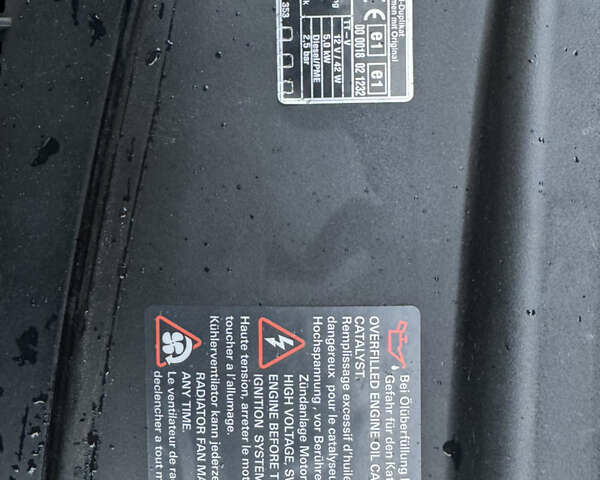 Черный Фольксваген Туран, объемом двигателя 1.9 л и пробегом 246 тыс. км за 7800 $, фото 30 на Automoto.ua