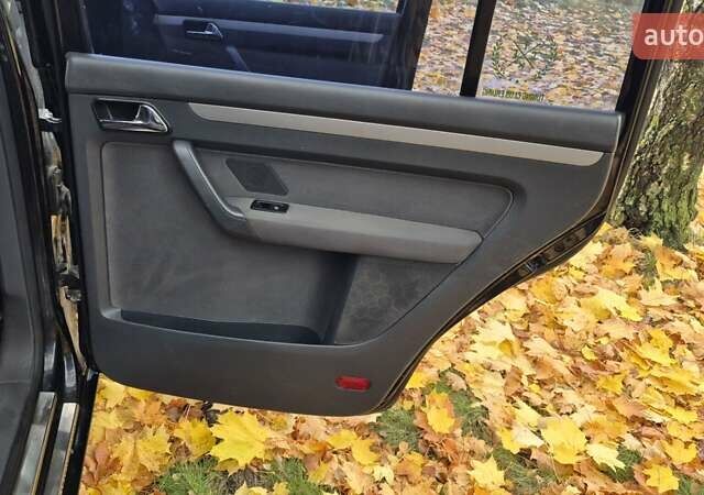 Черный Фольксваген Туран, объемом двигателя 1.39 л и пробегом 278 тыс. км за 5200 $, фото 18 на Automoto.ua