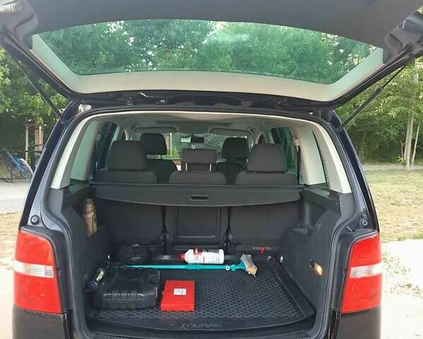 Чорний Фольксваген Туран, об'ємом двигуна 1.97 л та пробігом 291 тис. км за 7000 $, фото 10 на Automoto.ua