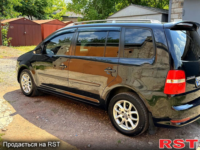 Чорний Фольксваген Туран, об'ємом двигуна 2 л та пробігом 277 тис. км за 6200 $, фото 3 на Automoto.ua