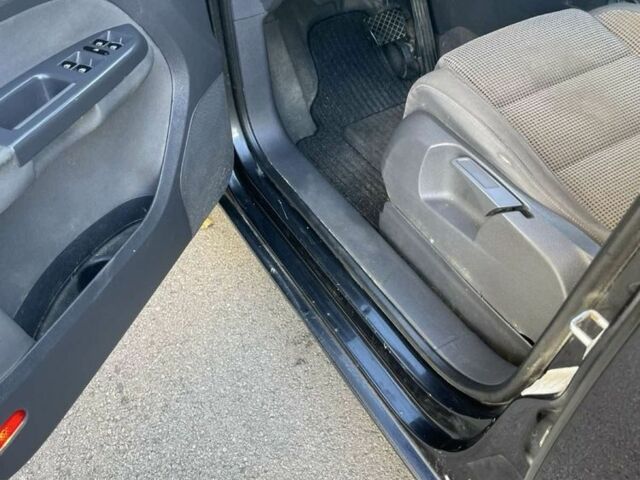 Чорний Фольксваген Туран, об'ємом двигуна 2 л та пробігом 1 тис. км за 3200 $, фото 11 на Automoto.ua