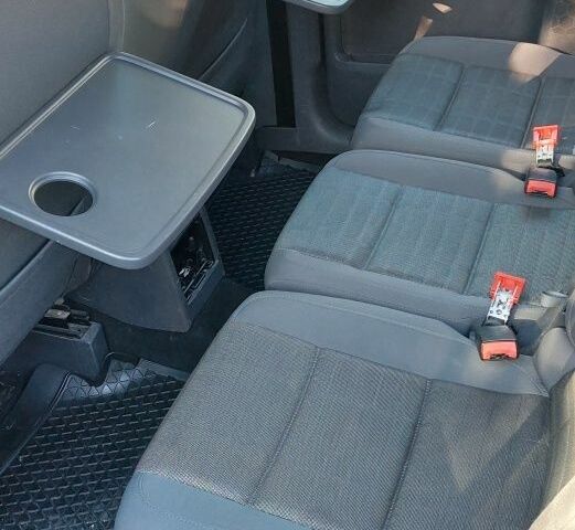 Черный Фольксваген Туран, объемом двигателя 1.6 л и пробегом 238 тыс. км за 5900 $, фото 18 на Automoto.ua