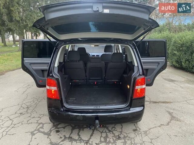 Чорний Фольксваген Туран, об'ємом двигуна 1.9 л та пробігом 390 тис. км за 6500 $, фото 11 на Automoto.ua