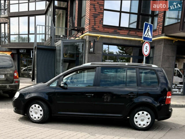 Черный Фольксваген Туран, объемом двигателя 1.6 л и пробегом 190 тыс. км за 6999 $, фото 5 на Automoto.ua