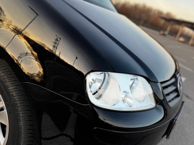 Чорний Фольксваген Туран, об'ємом двигуна 0 л та пробігом 212 тис. км за 6300 $, фото 1 на Automoto.ua