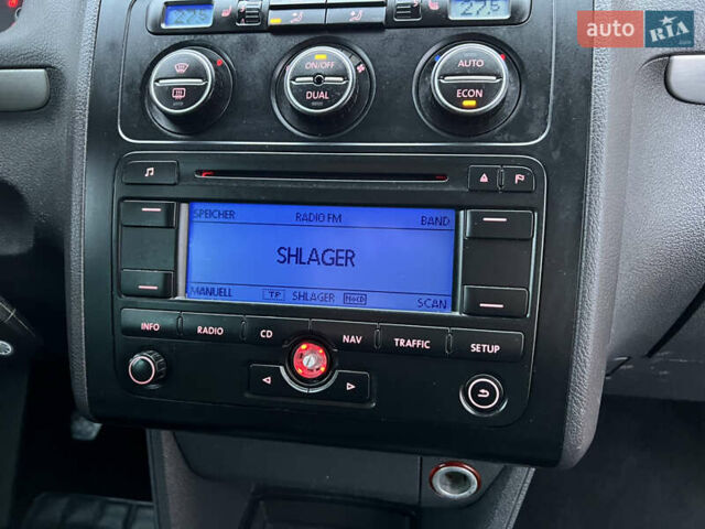 Черный Фольксваген Туран, объемом двигателя 1.6 л и пробегом 246 тыс. км за 5999 $, фото 63 на Automoto.ua