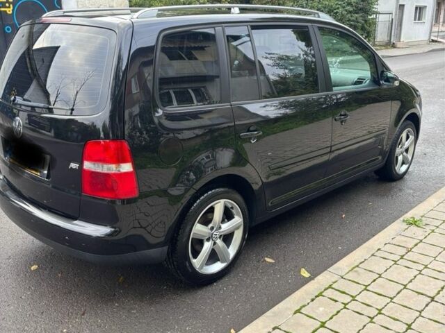 Чорний Фольксваген Туран, об'ємом двигуна 1.6 л та пробігом 207 тис. км за 7000 $, фото 3 на Automoto.ua