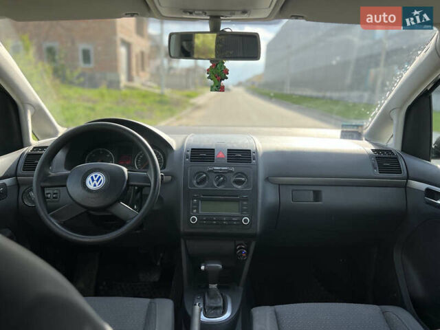 Чорний Фольксваген Туран, об'ємом двигуна 1.9 л та пробігом 250 тис. км за 3600 $, фото 9 на Automoto.ua