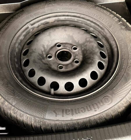 Черный Фольксваген Туран, объемом двигателя 1.6 л и пробегом 190 тыс. км за 6999 $, фото 27 на Automoto.ua