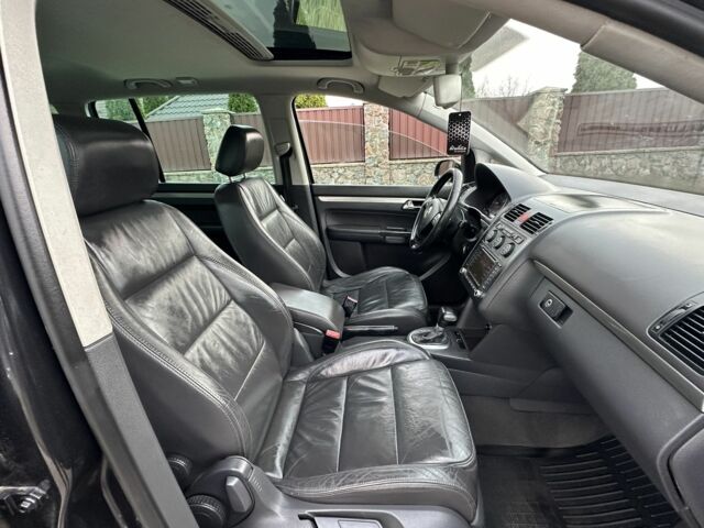 Черный Фольксваген Туран, объемом двигателя 2 л и пробегом 111 тыс. км за 4000 $, фото 10 на Automoto.ua