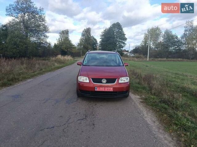 Черный Фольксваген Туран, объемом двигателя 1.6 л и пробегом 261 тыс. км за 4999 $, фото 21 на Automoto.ua