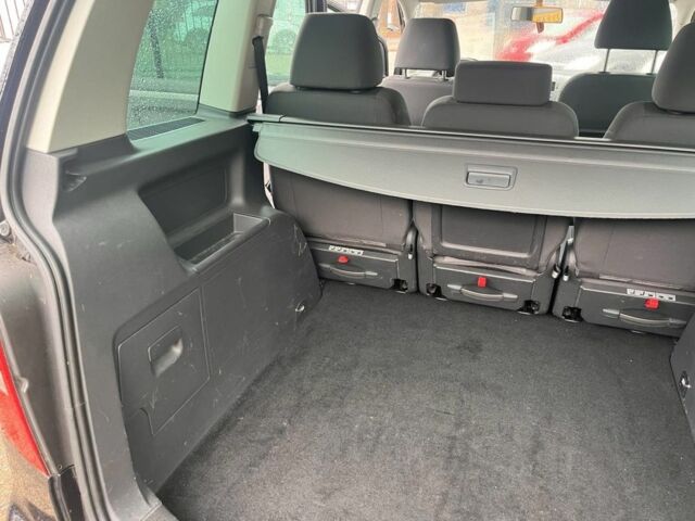 Черный Фольксваген Туран, объемом двигателя 1.6 л и пробегом 280 тыс. км за 6500 $, фото 6 на Automoto.ua