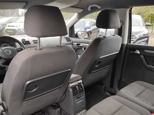 Черный Фольксваген Туран, объемом двигателя 1.6 л и пробегом 289 тыс. км за 5800 $, фото 12 на Automoto.ua