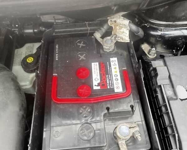 Черный Фольксваген Туран, объемом двигателя 1.6 л и пробегом 225 тыс. км за 6000 $, фото 18 на Automoto.ua