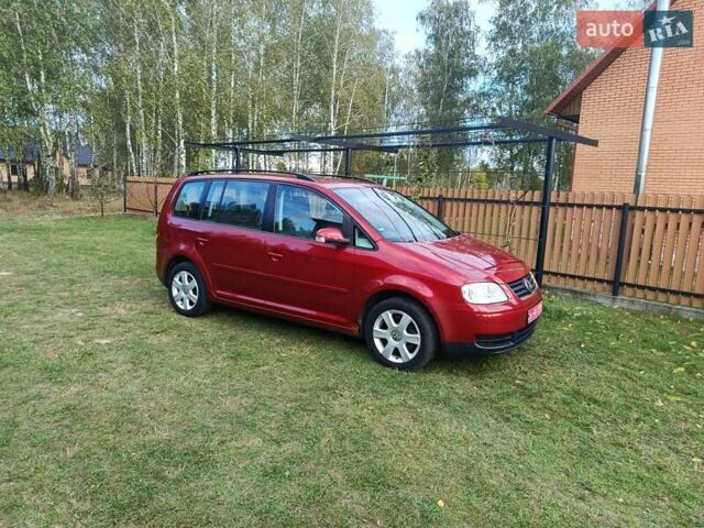 Черный Фольксваген Туран, объемом двигателя 1.6 л и пробегом 261 тыс. км за 4999 $, фото 22 на Automoto.ua