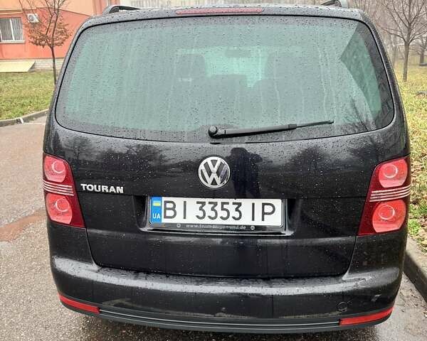Черный Фольксваген Туран, объемом двигателя 1.97 л и пробегом 314 тыс. км за 7300 $, фото 12 на Automoto.ua