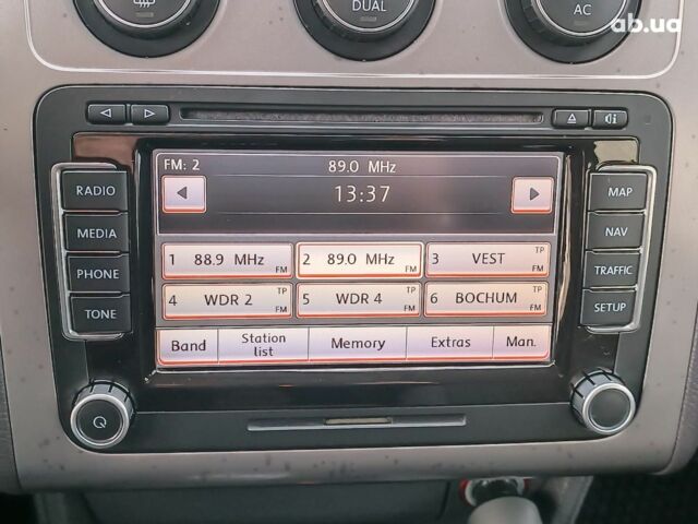 Чорний Фольксваген Туран, об'ємом двигуна 2 л та пробігом 260 тис. км за 9390 $, фото 30 на Automoto.ua