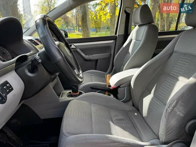 Фольксваген Туран 2007 в Киеве на Automoto.ua Черный Фольксваген Туран, объемом двигателя 1.4 л и пробегом 242 тыс. км за 6390 $, фото 14 на Automoto.ua