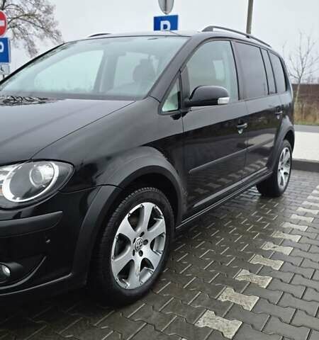 Чорний Фольксваген Туран, об'ємом двигуна 1.97 л та пробігом 240 тис. км за 7300 $, фото 1 на Automoto.ua