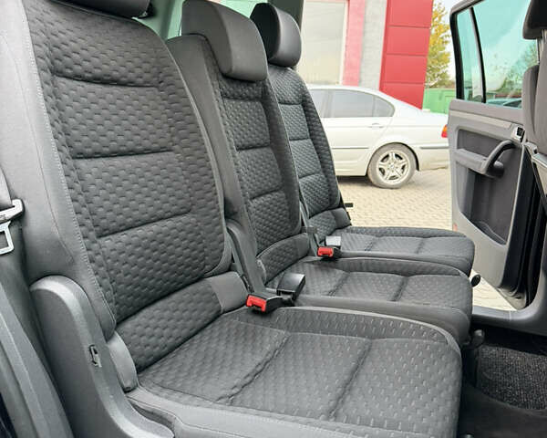 Чорний Фольксваген Туран, об'ємом двигуна 1.6 л та пробігом 201 тис. км за 7350 $, фото 30 на Automoto.ua