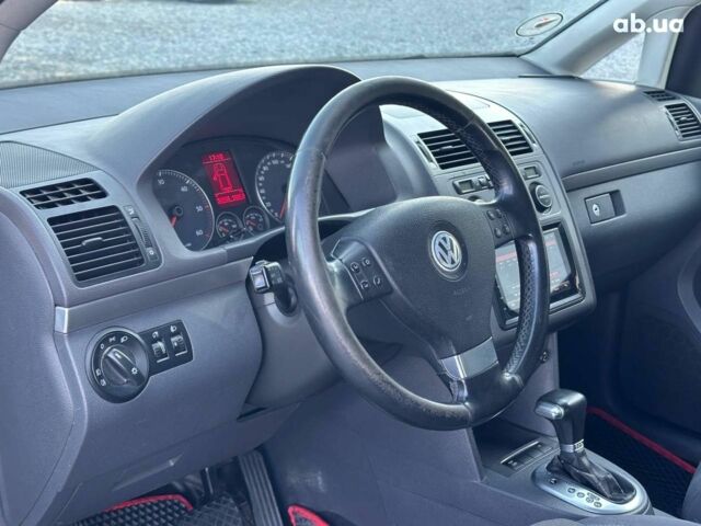 Черный Фольксваген Туран, объемом двигателя 2 л и пробегом 260 тыс. км за 7890 $, фото 20 на Automoto.ua