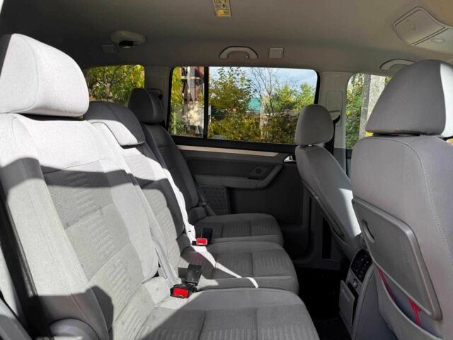 Чорний Фольксваген Туран, об'ємом двигуна 1.4 л та пробігом 242 тис. км за 6390 $, фото 20 на Automoto.ua