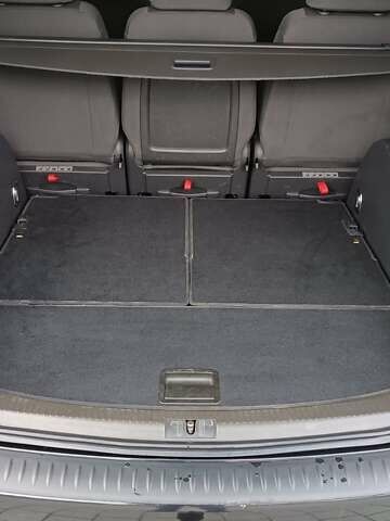 Черный Фольксваген Туран, объемом двигателя 2 л и пробегом 249 тыс. км за 8400 $, фото 3 на Automoto.ua