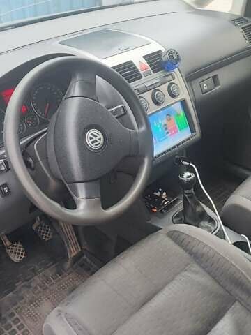 Черный Фольксваген Туран, объемом двигателя 2 л и пробегом 285 тыс. км за 7700 $, фото 8 на Automoto.ua