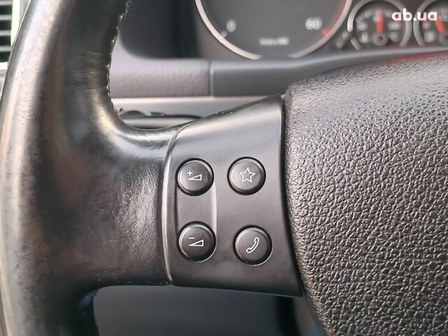 Чорний Фольксваген Туран, об'ємом двигуна 2 л та пробігом 260 тис. км за 9390 $, фото 26 на Automoto.ua