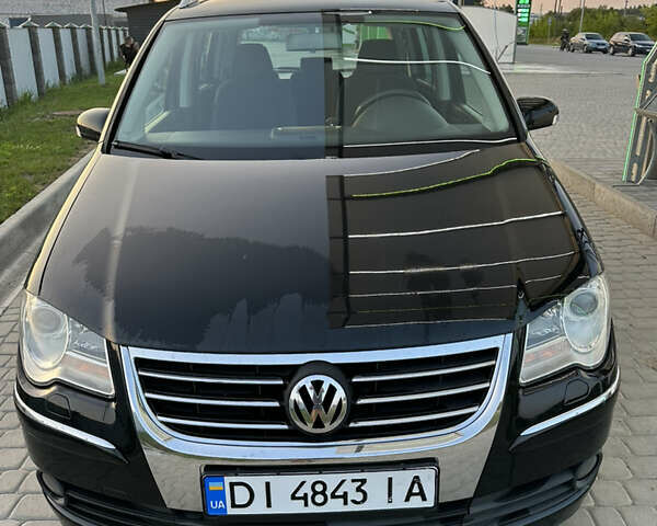 Чорний Фольксваген Туран, об'ємом двигуна 1.97 л та пробігом 270 тис. км за 8300 $, фото 2 на Automoto.ua