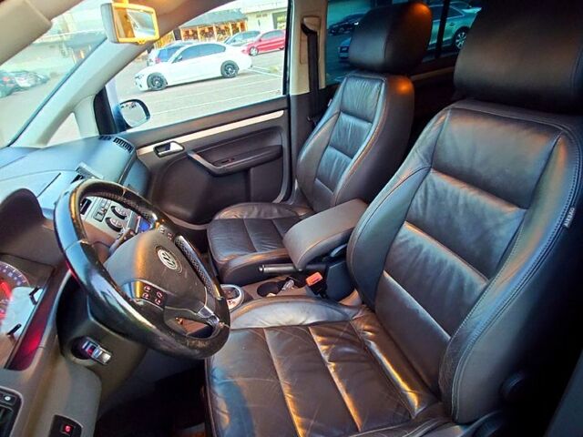 Чорний Фольксваген Туран, об'ємом двигуна 2 л та пробігом 240 тис. км за 7700 $, фото 9 на Automoto.ua