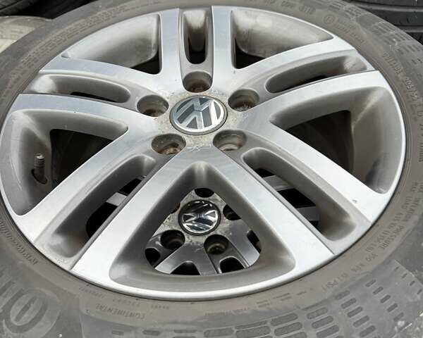 Черный Фольксваген Туран, объемом двигателя 1.97 л и пробегом 314 тыс. км за 7300 $, фото 35 на Automoto.ua