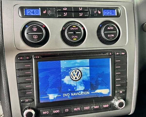 Чорний Фольксваген Туран, об'ємом двигуна 1.97 л та пробігом 313 тис. км за 7500 $, фото 2 на Automoto.ua