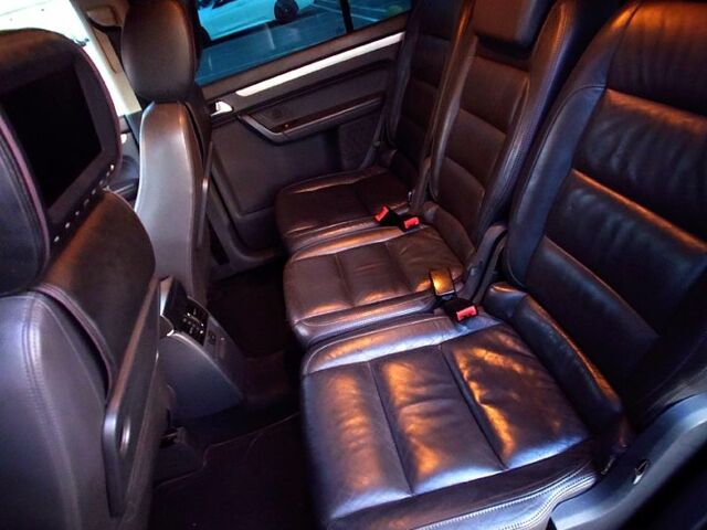 Чорний Фольксваген Туран, об'ємом двигуна 2 л та пробігом 240 тис. км за 7700 $, фото 10 на Automoto.ua