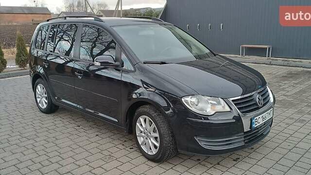 Черный Фольксваген Туран, объемом двигателя 2 л и пробегом 249 тыс. км за 8400 $, фото 7 на Automoto.ua