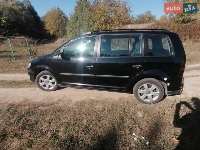 Чорний Фольксваген Туран, об'ємом двигуна 1.6 л та пробігом 250 тис. км за 7700 $, фото 5 на Automoto.ua