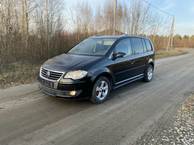 Чорний Фольксваген Туран, об'ємом двигуна 1.9 л та пробігом 367 тис. км за 3400 $, фото 1 на Automoto.ua
